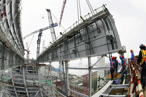 2x-浙能樂清發電廠三期6號機組吊裝重達158噸的鍋爐大板梁K4下梁。朱將云 攝.jpg 2x-浙能樂清發電廠三期6號機組吊裝重達158噸的鍋爐大板梁K4下梁。朱將云 攝.jpg